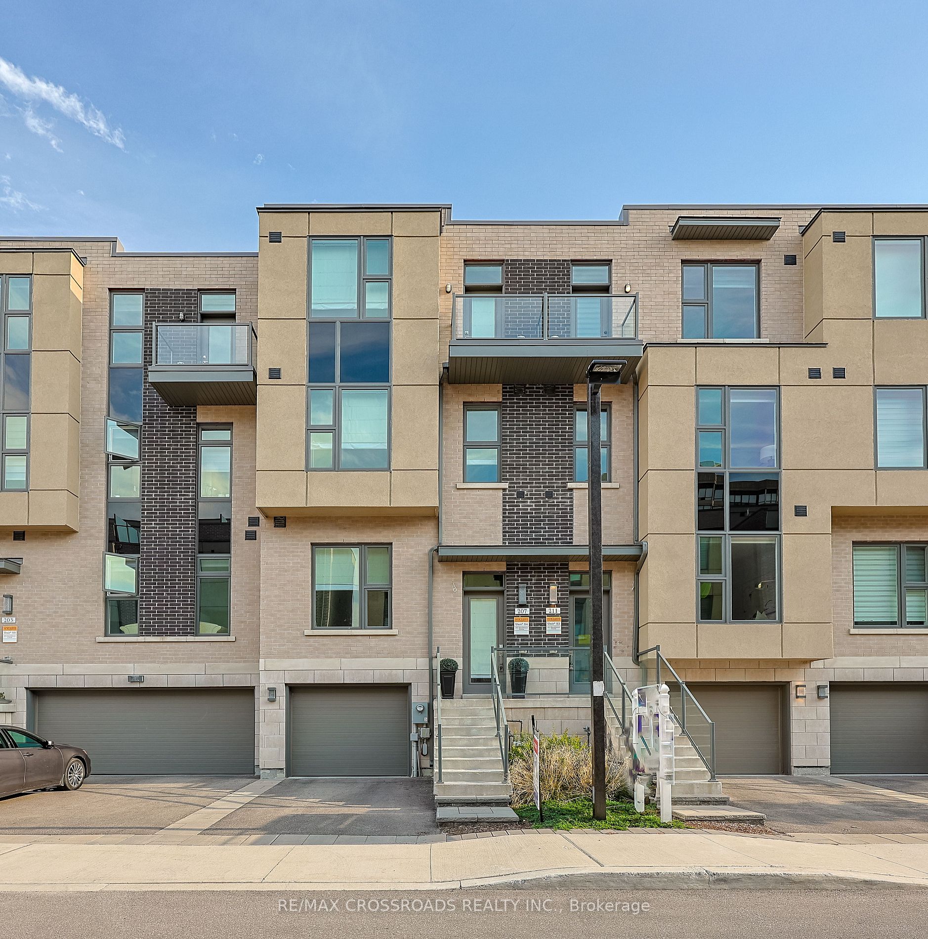 207 Smallwood Circ