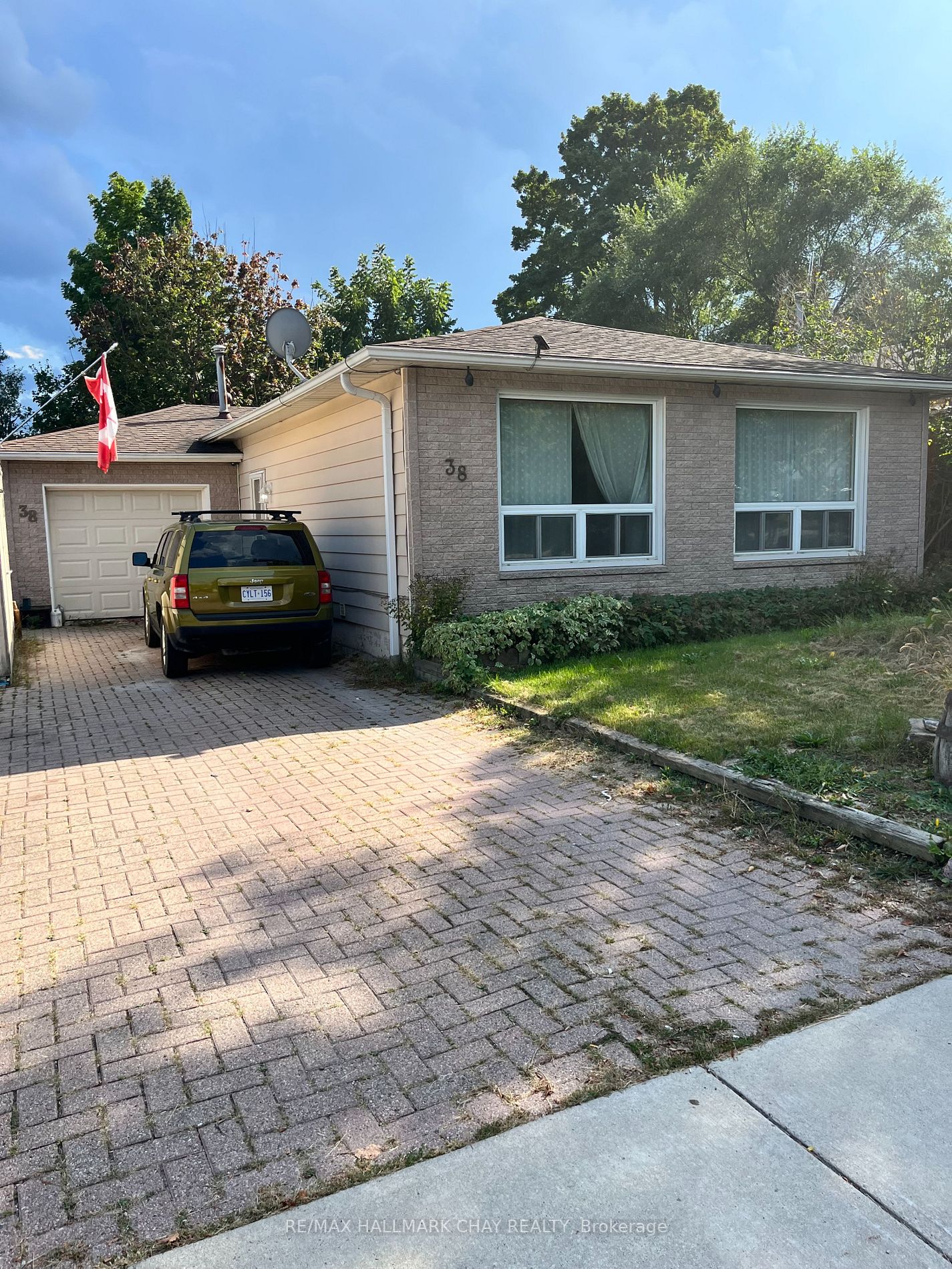 38 Valleyview Cres