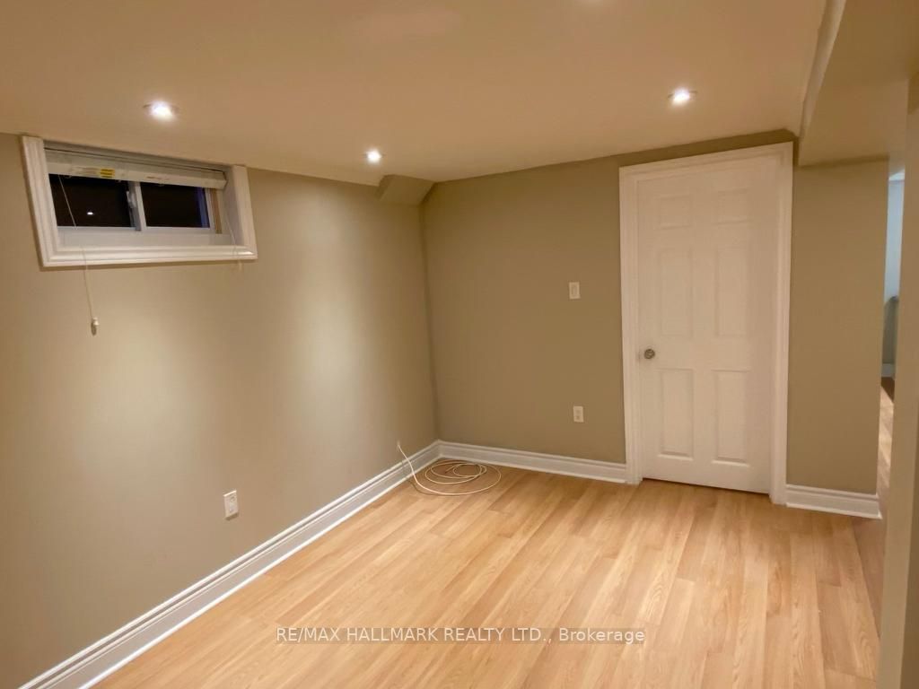 24 Hillview Dr, #Bsmnt 2
