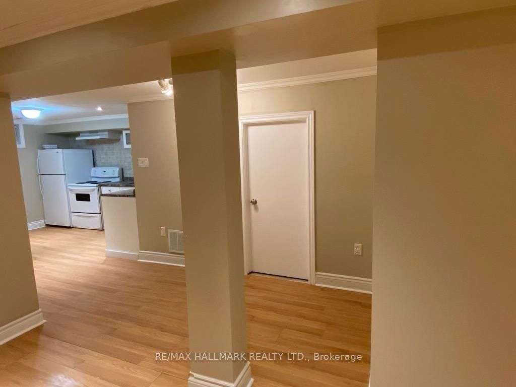 24 Hillview Dr, #Bsmnt 2