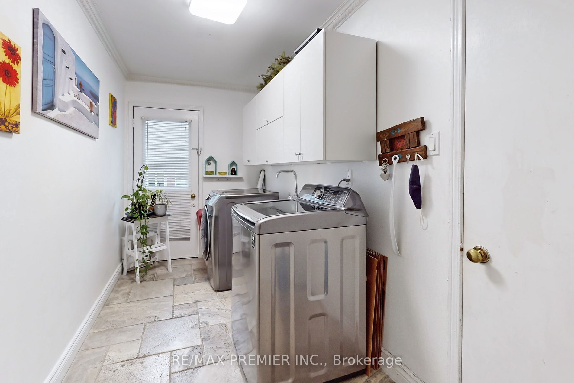 43 Attridge Dr