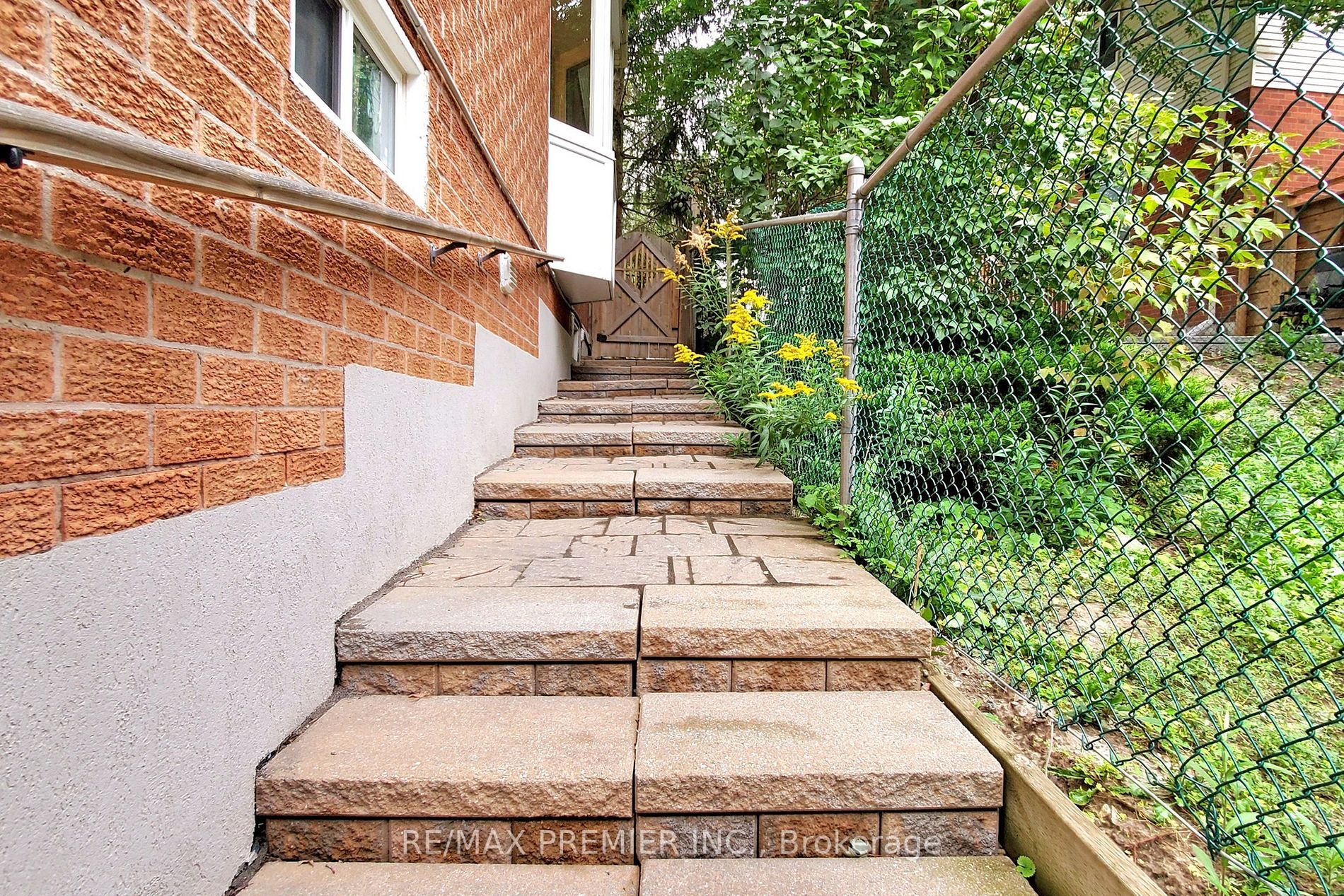 43 Attridge Dr
