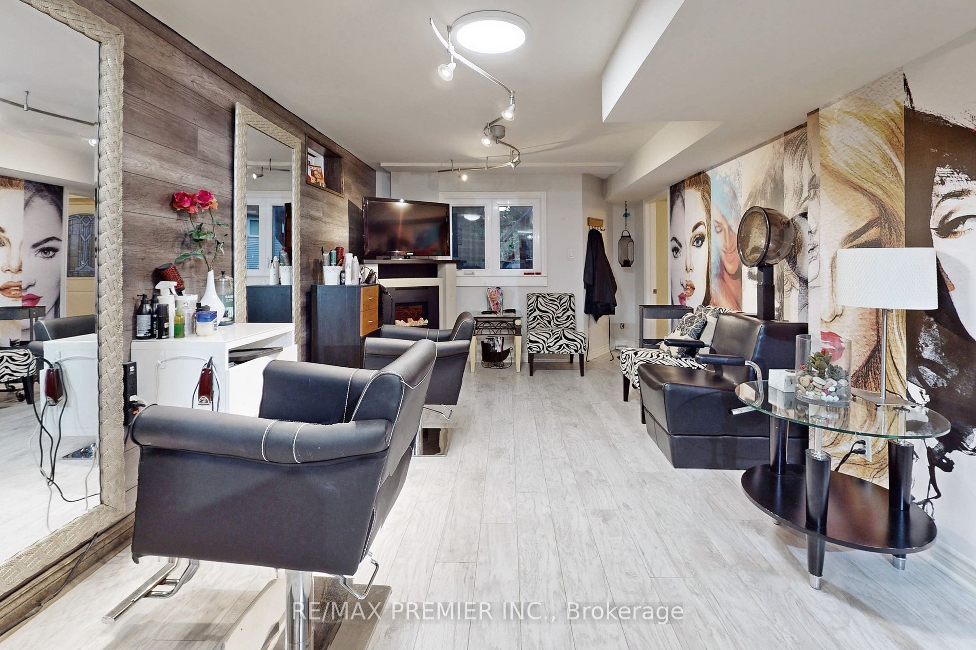 43 Attridge Dr