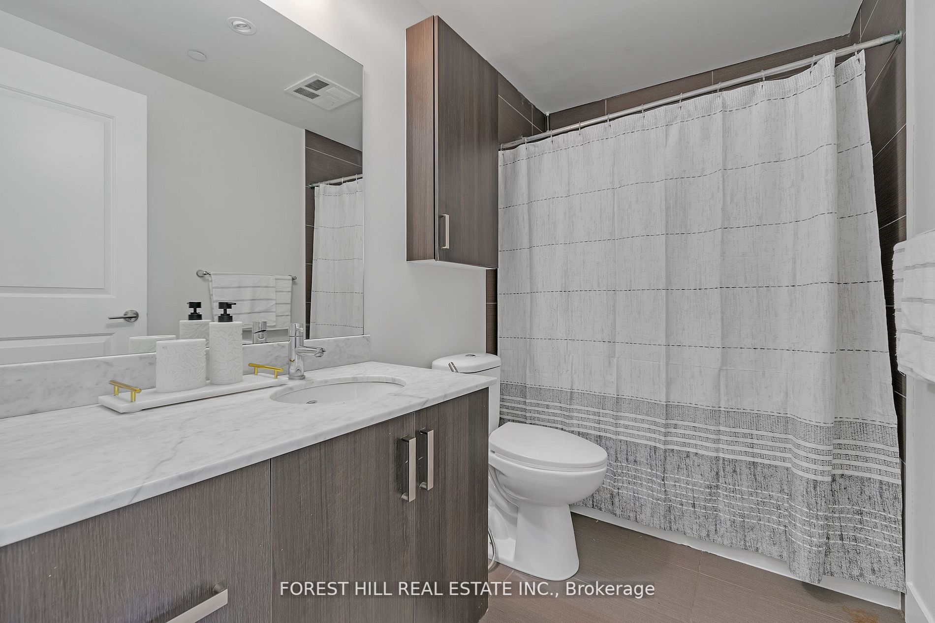 7608 Yonge St, #613