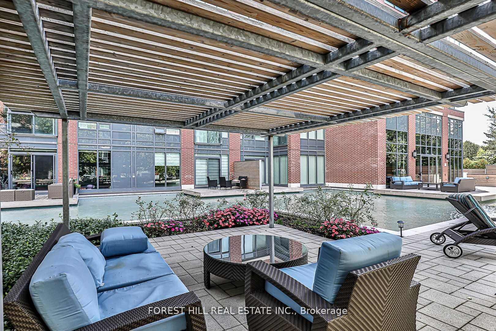 7608 Yonge St, #613