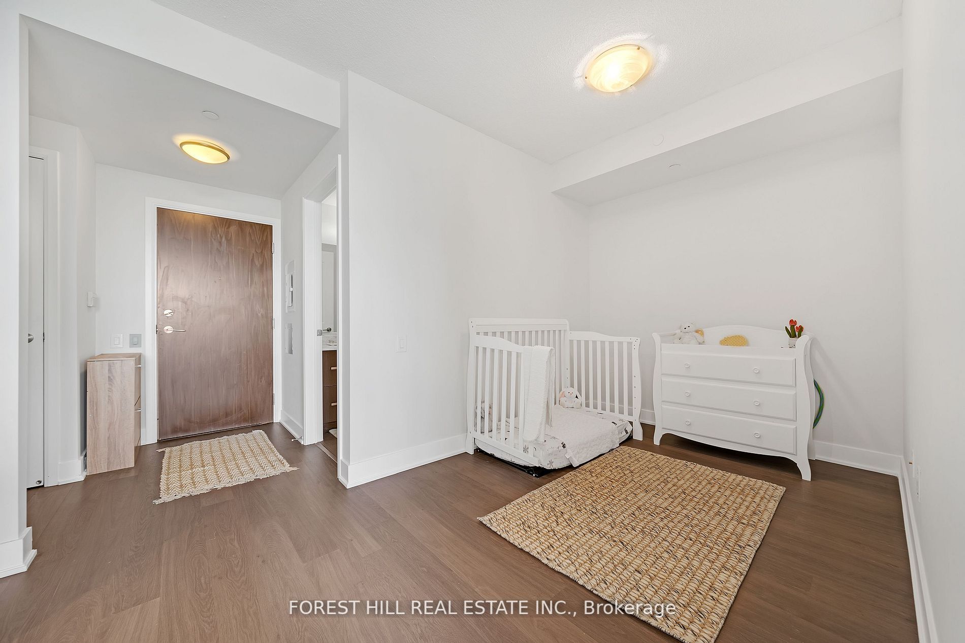 7608 Yonge St, #613