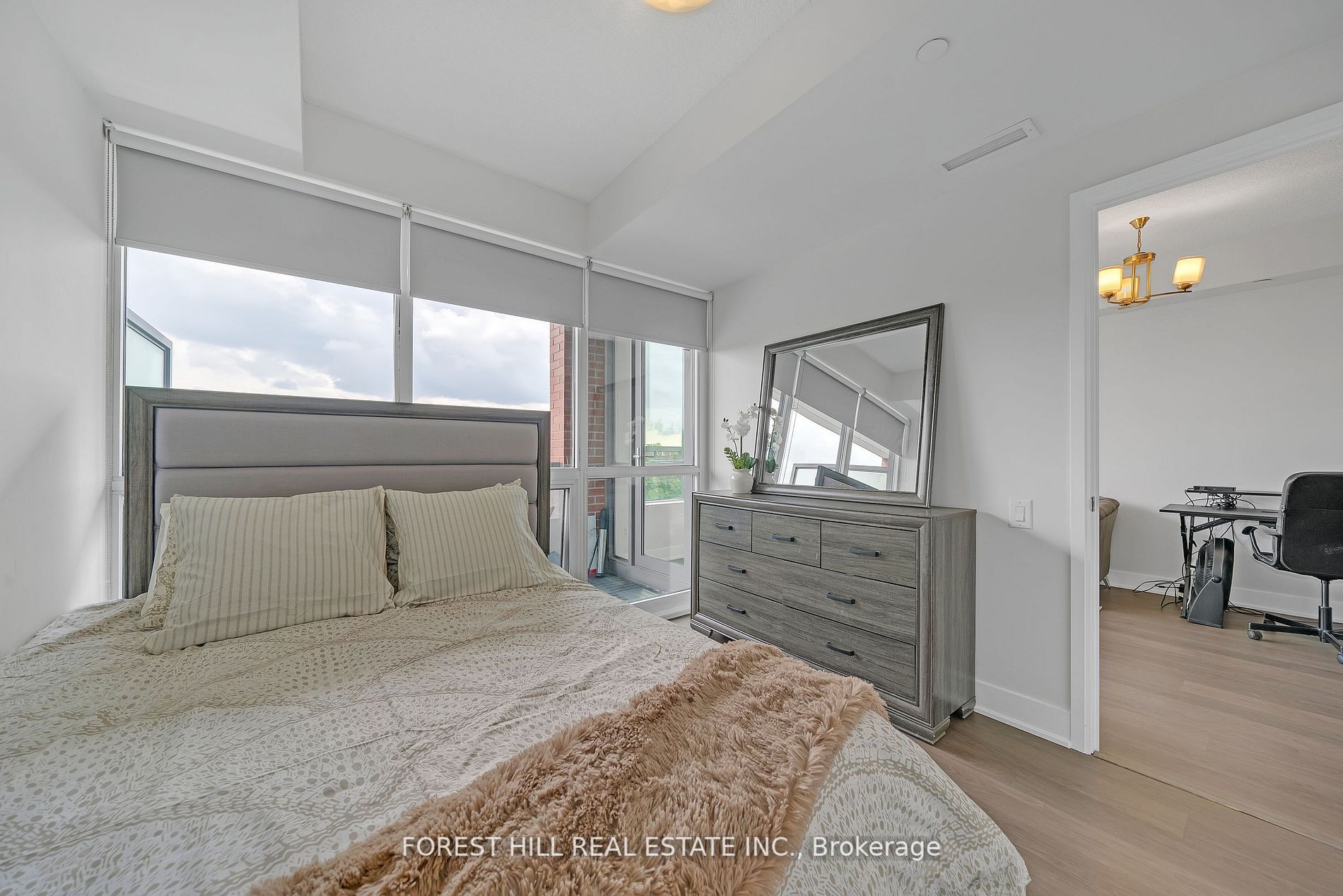 7608 Yonge St, #613