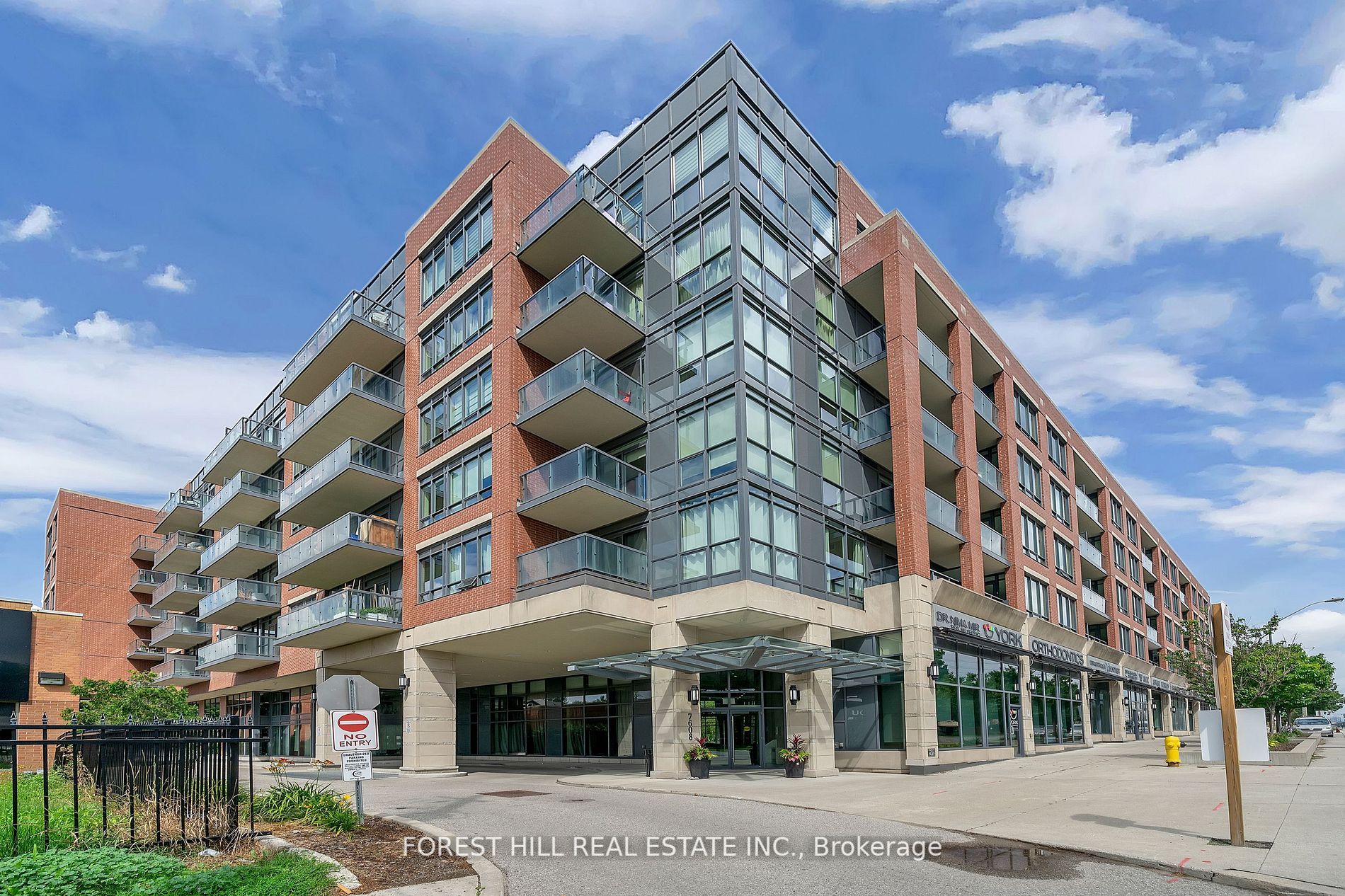 7608 Yonge St, #613