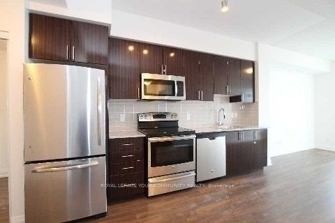 7161 Yonge St, #1822