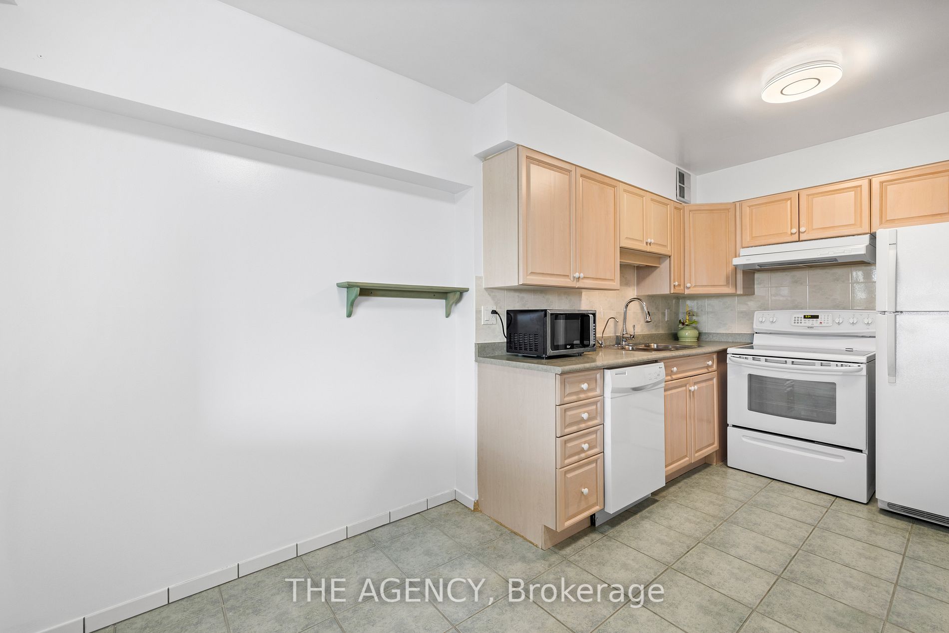 70 Baif Boulevard, #602
