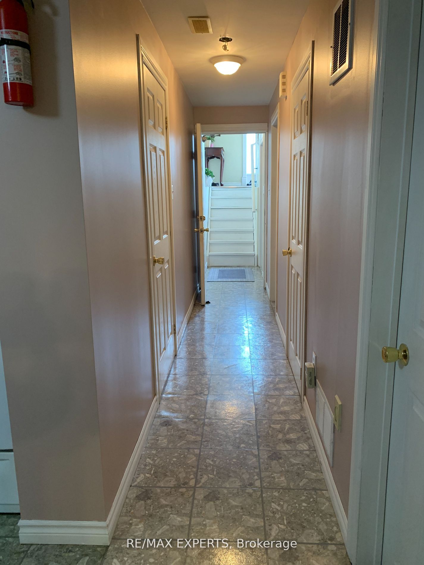 102 Zima Cres