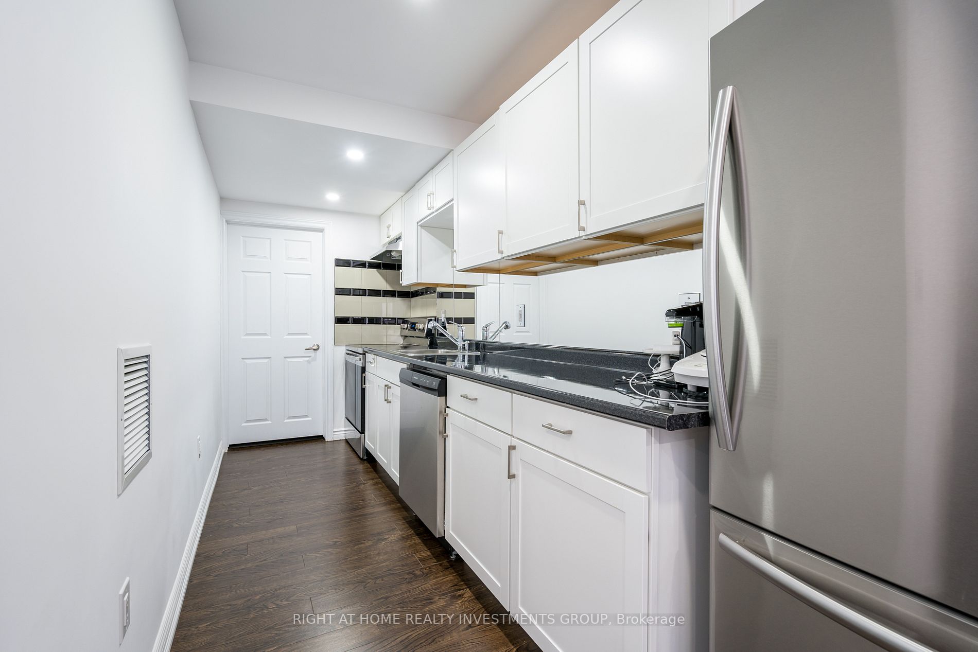 Listing N6806880 - Large Photo # 28