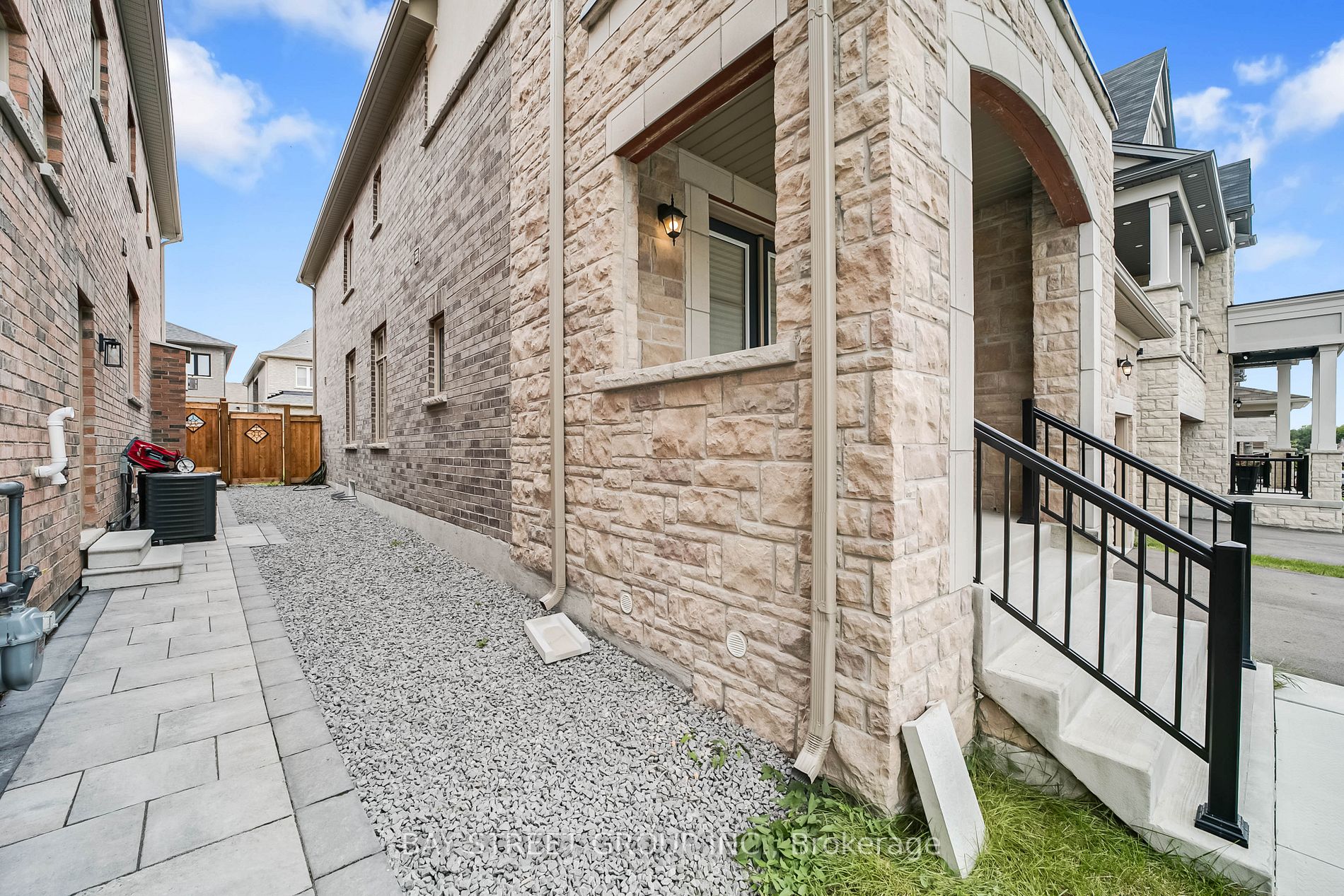 52 Prunella Cres