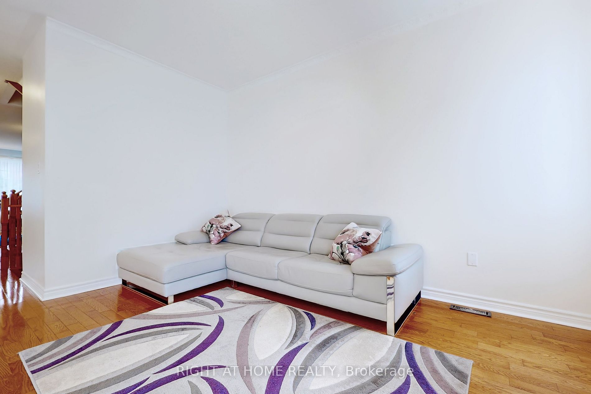 152 Dolce Cres