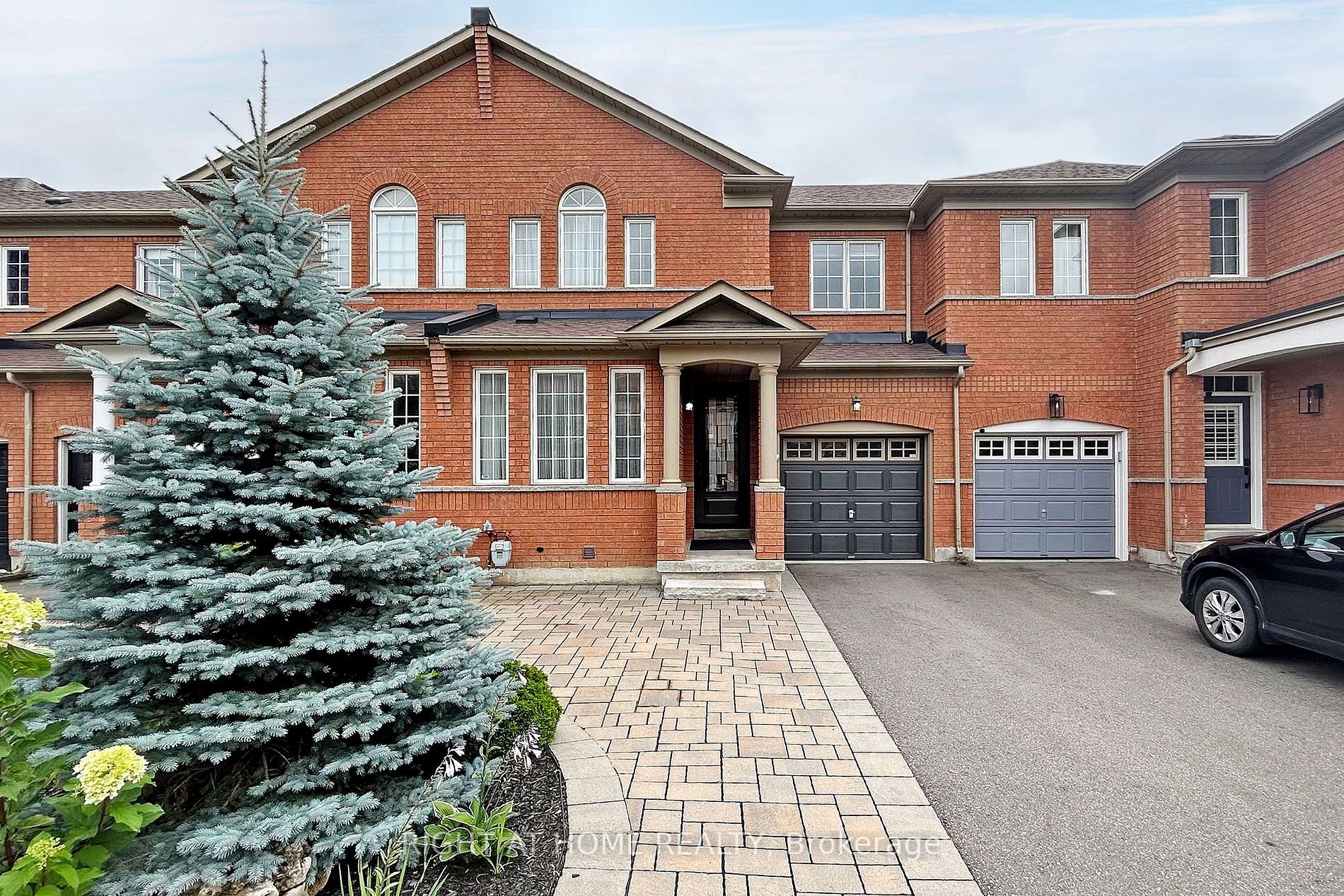 152 Dolce Cres