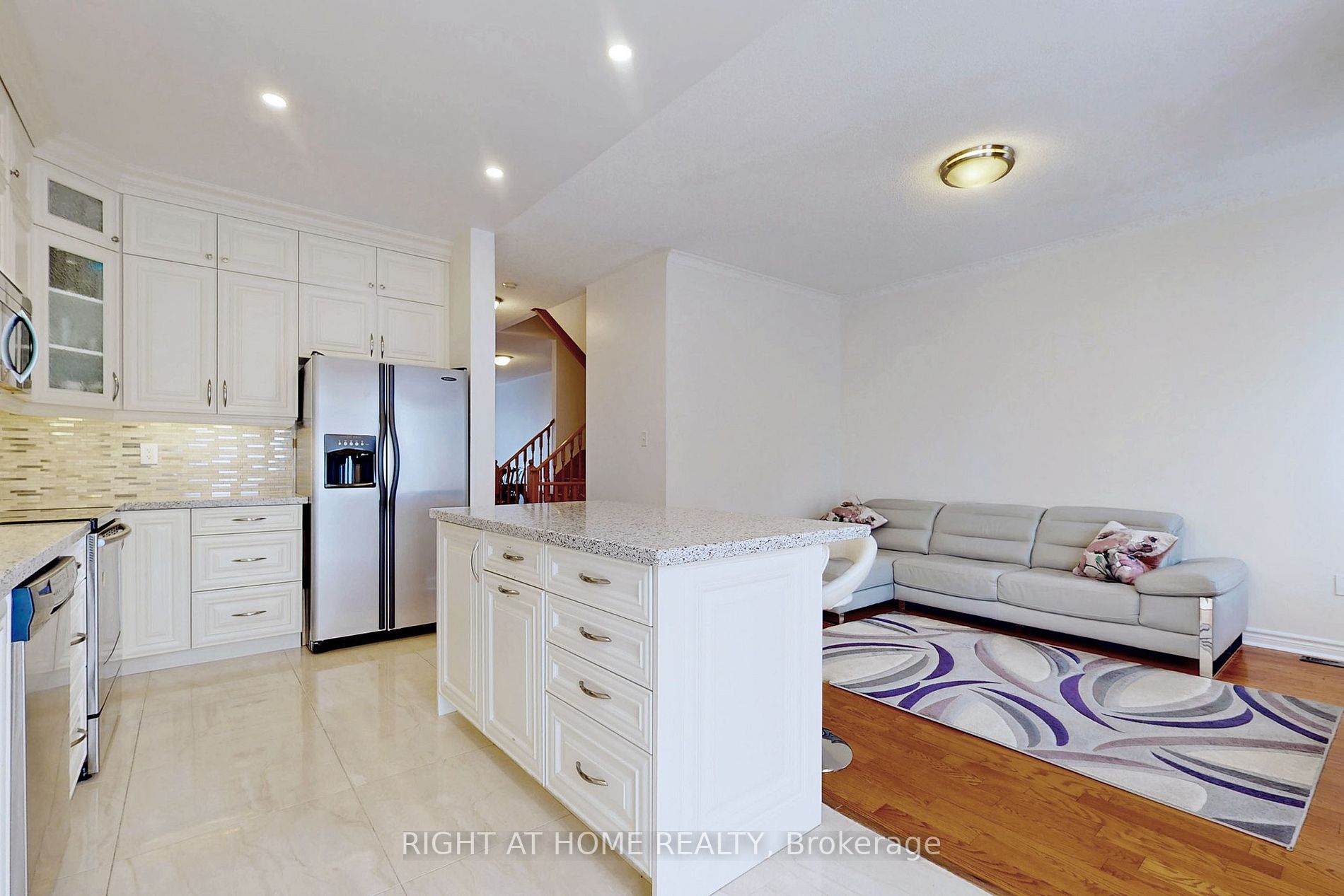 152 Dolce Cres