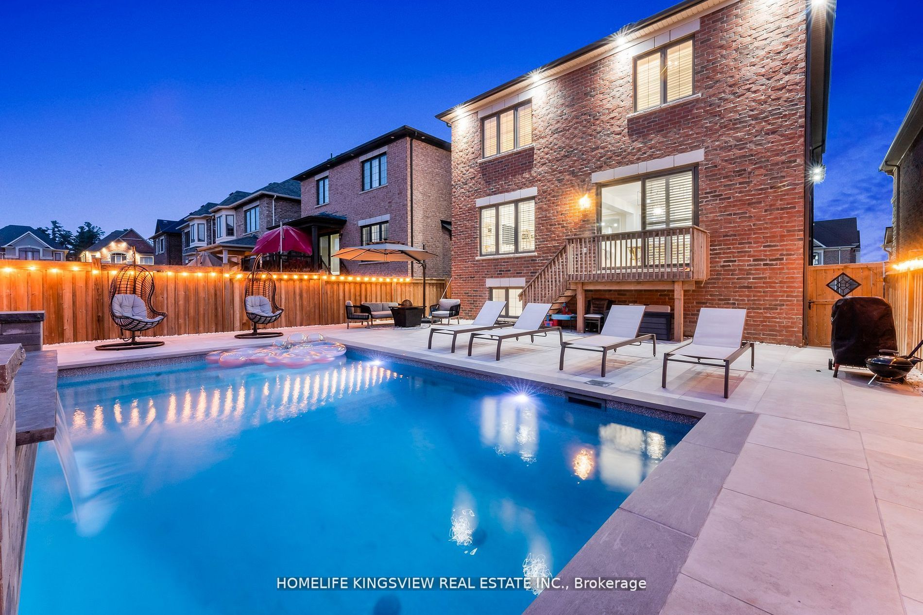 48 Pierre Berton Blvd