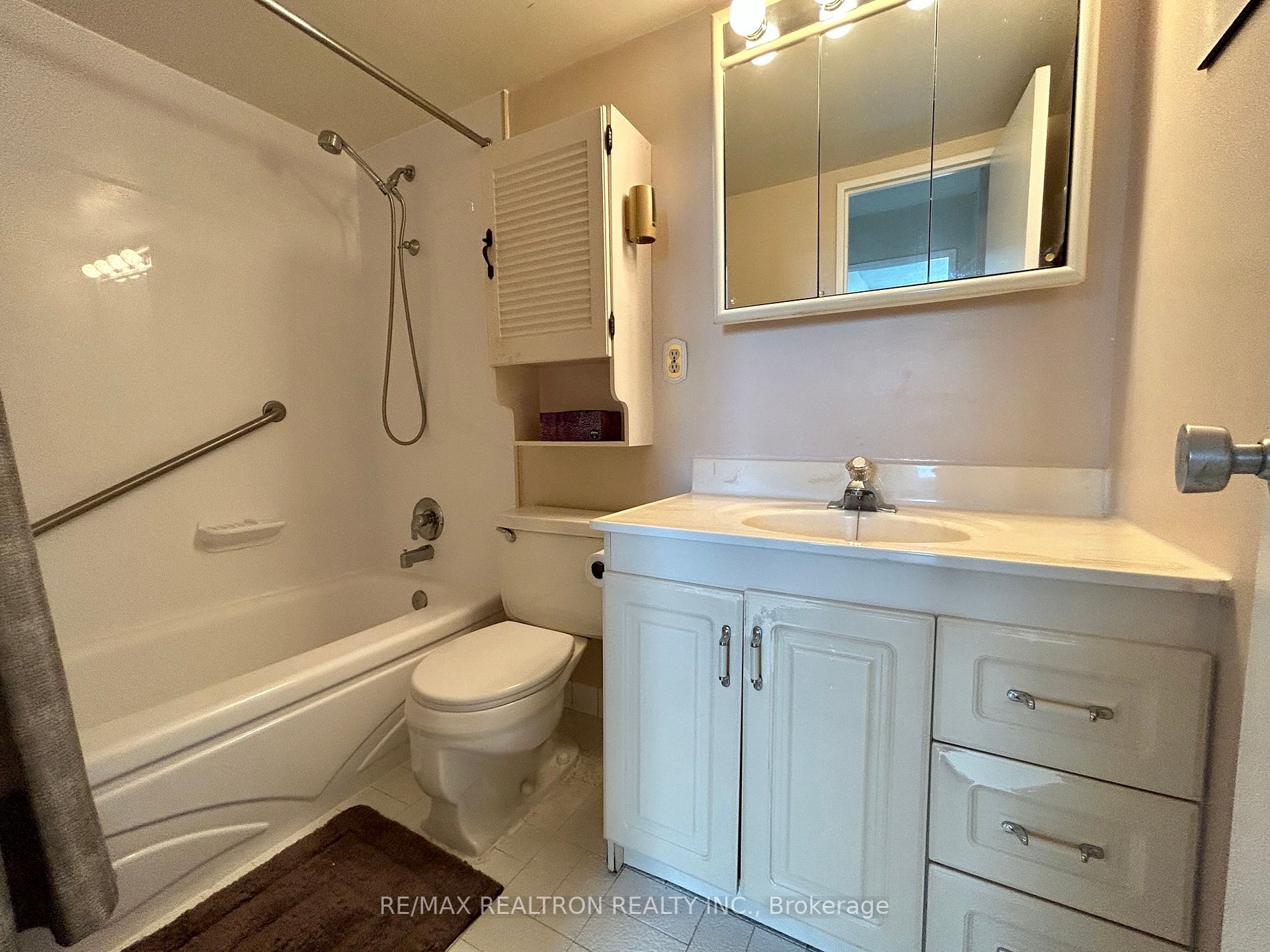 180 Dudley Ave, #408