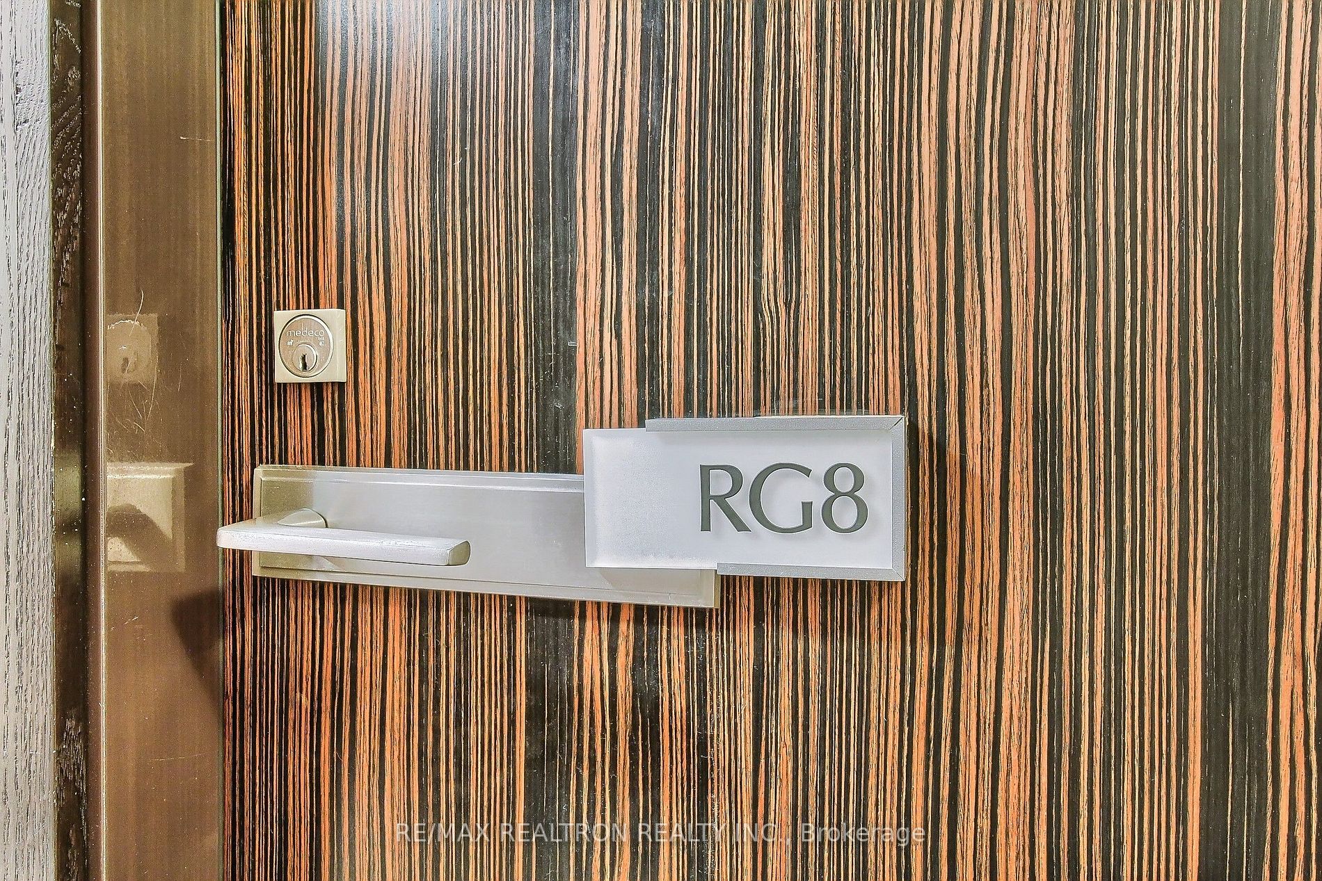 233 South Park Rd, #Rg8