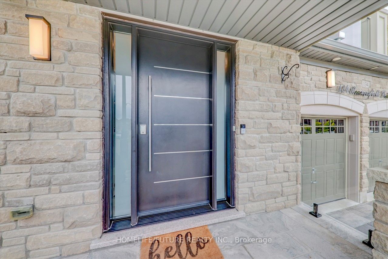 134 Beaconsfield Dr