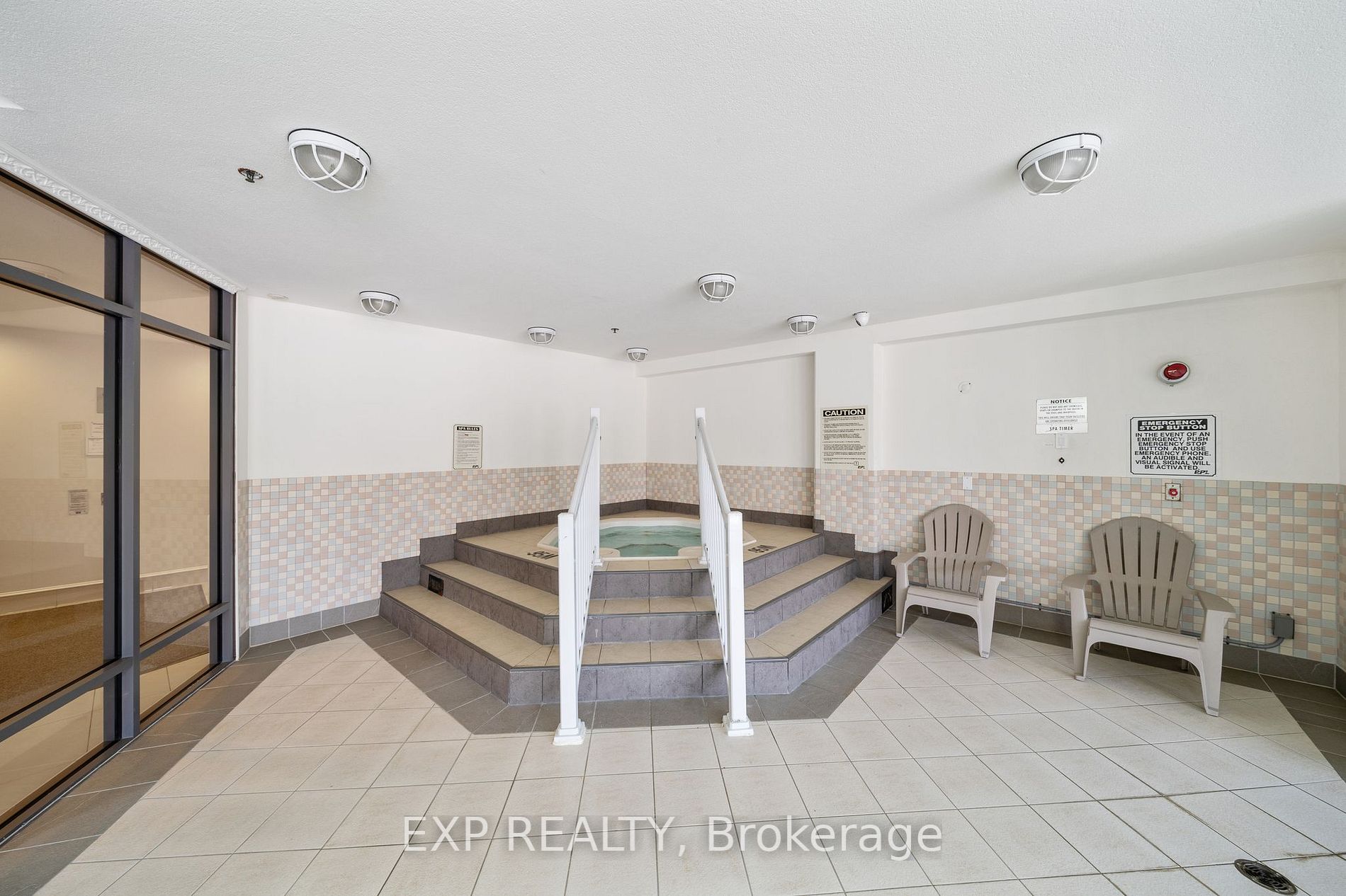 11121 Yonge St, #623