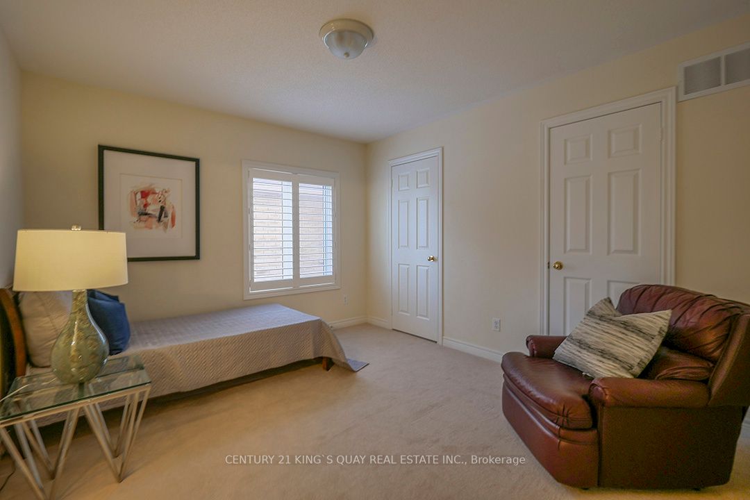 50 Castleglen Blvd