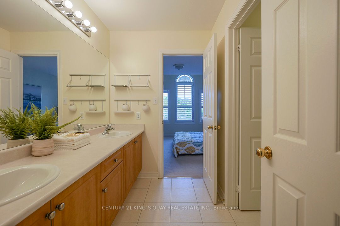 50 Castleglen Blvd