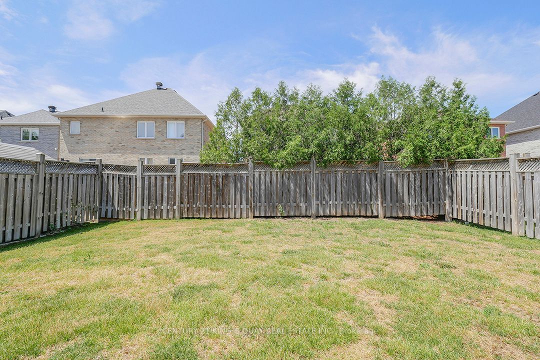 50 Castleglen Blvd