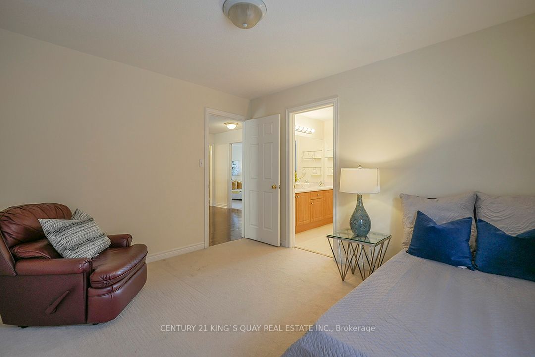 50 Castleglen Blvd