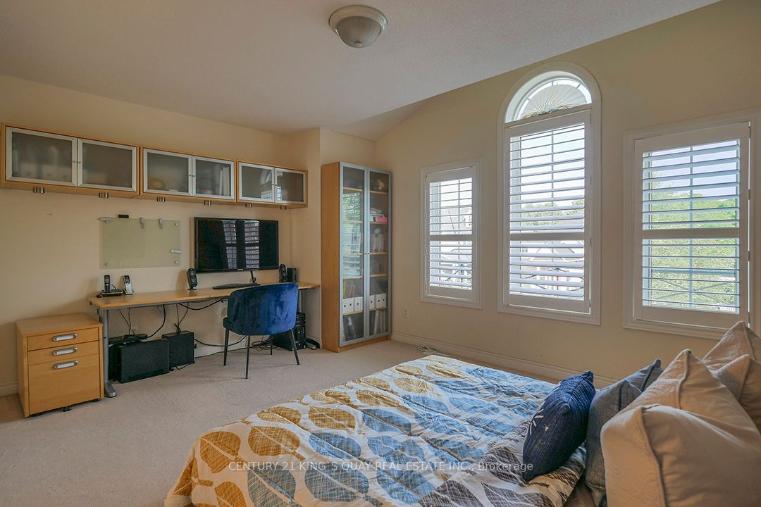 50 Castleglen Blvd