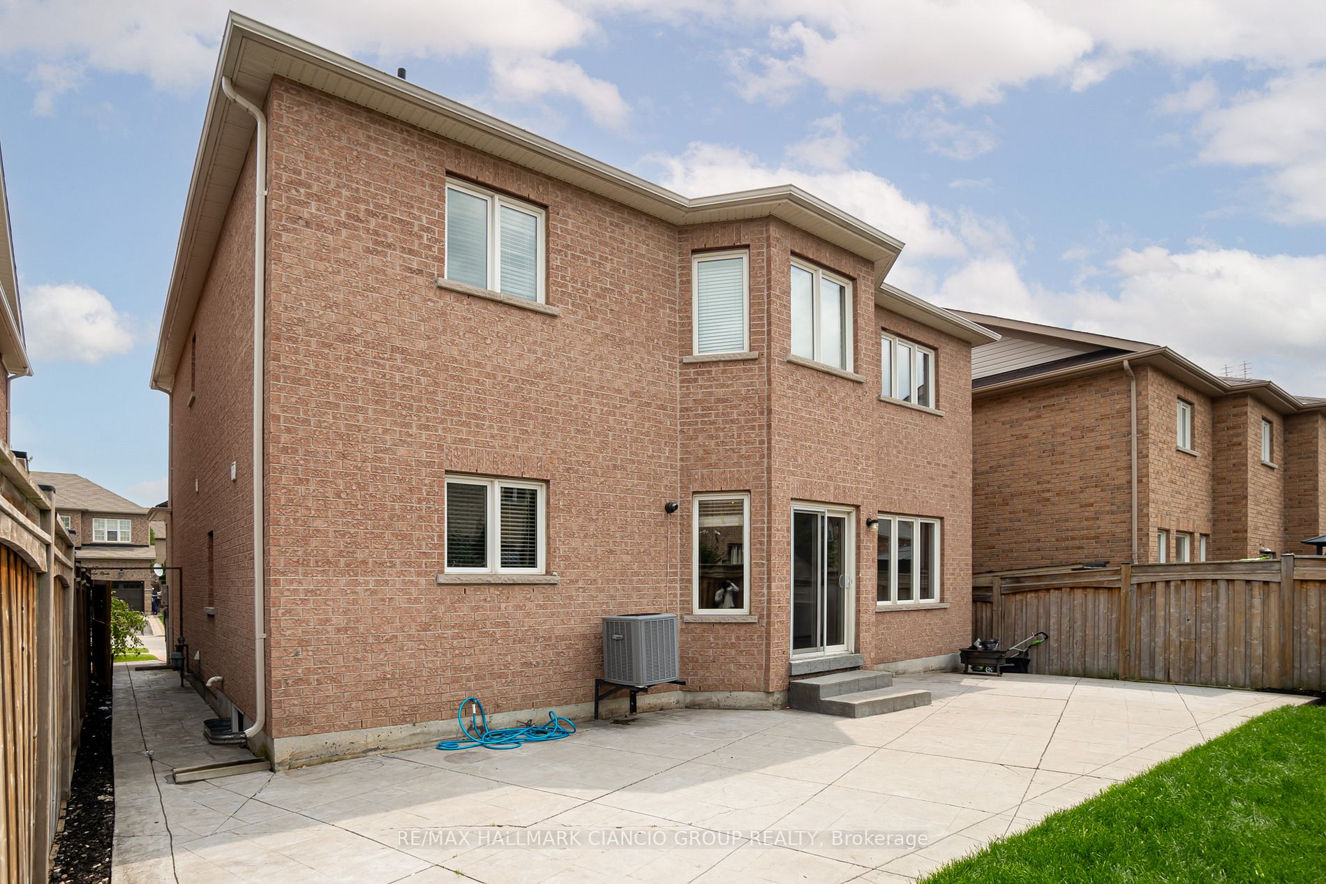 50 Bartsview Circ