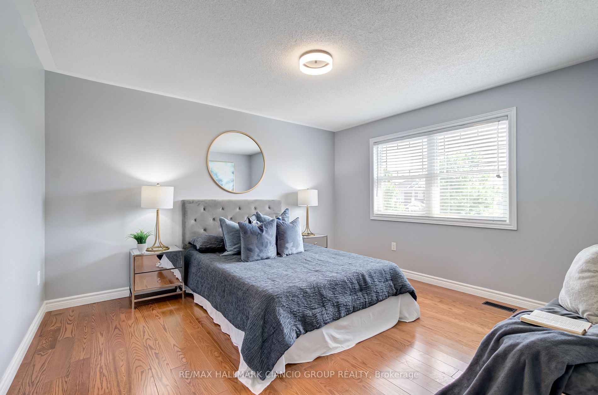 50 Bartsview Circ