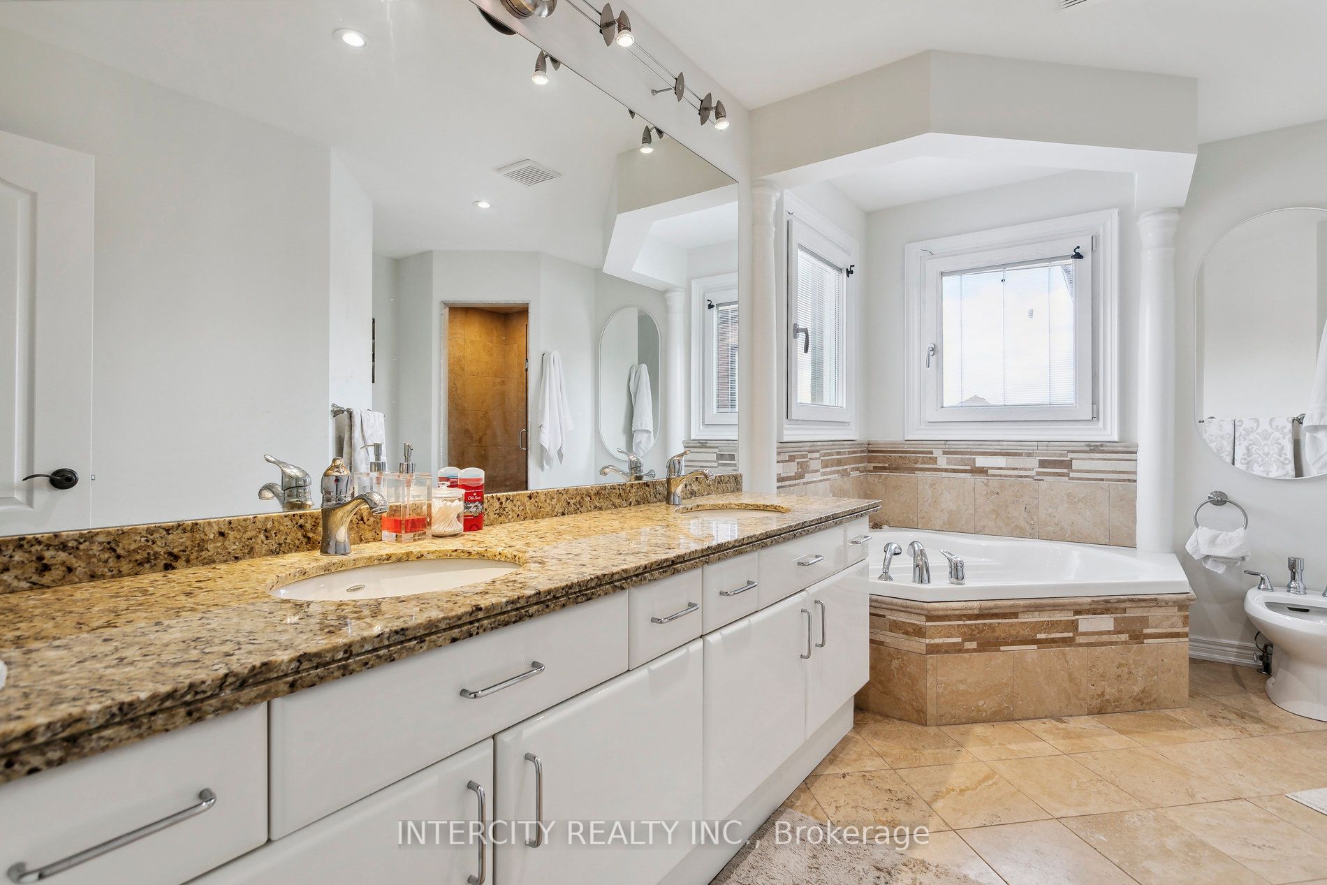 143 Monterey Rd