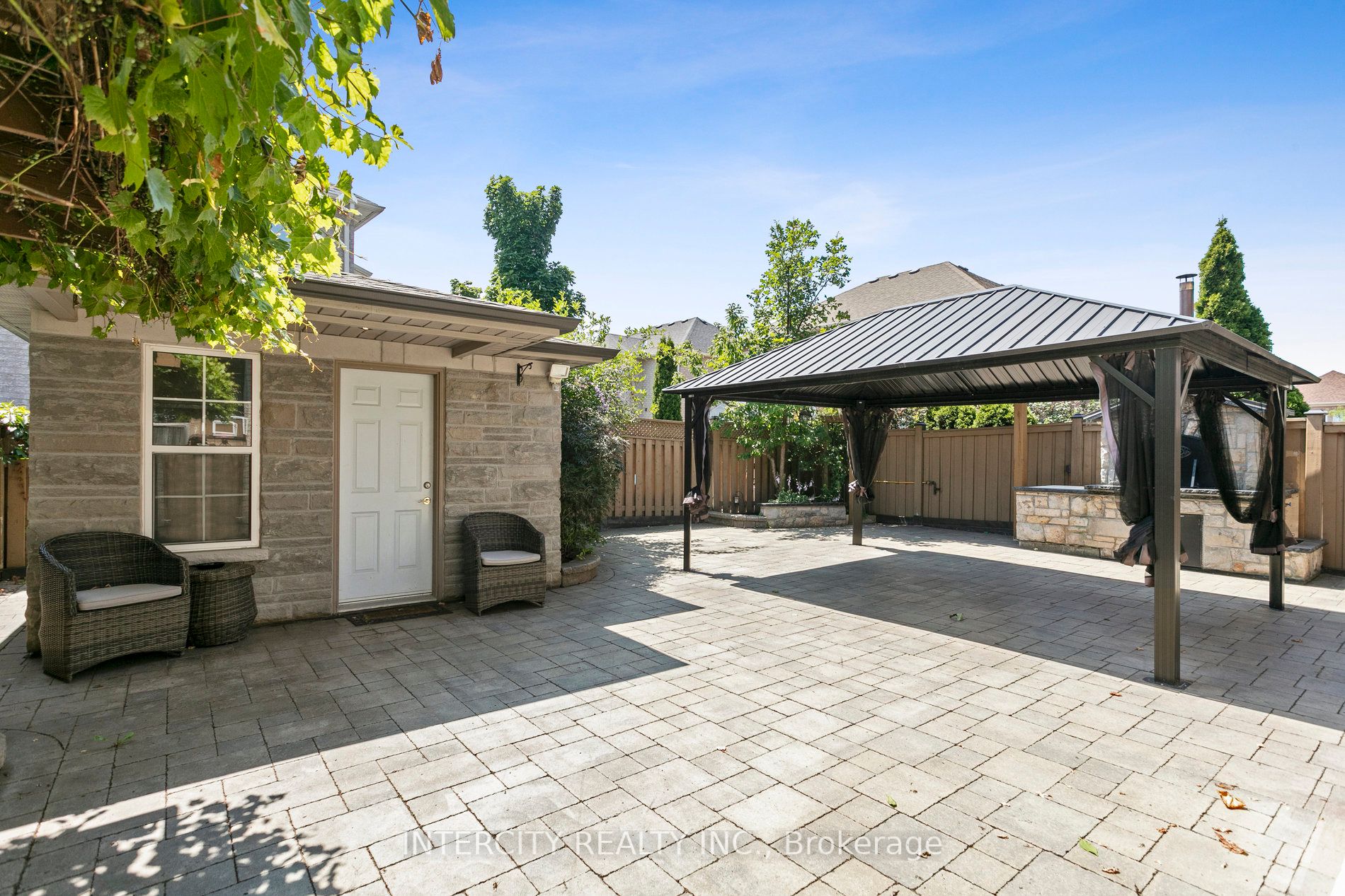 143 Monterey Rd