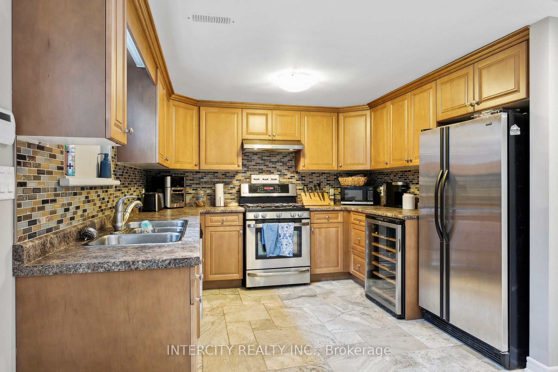 143 Monterey Rd