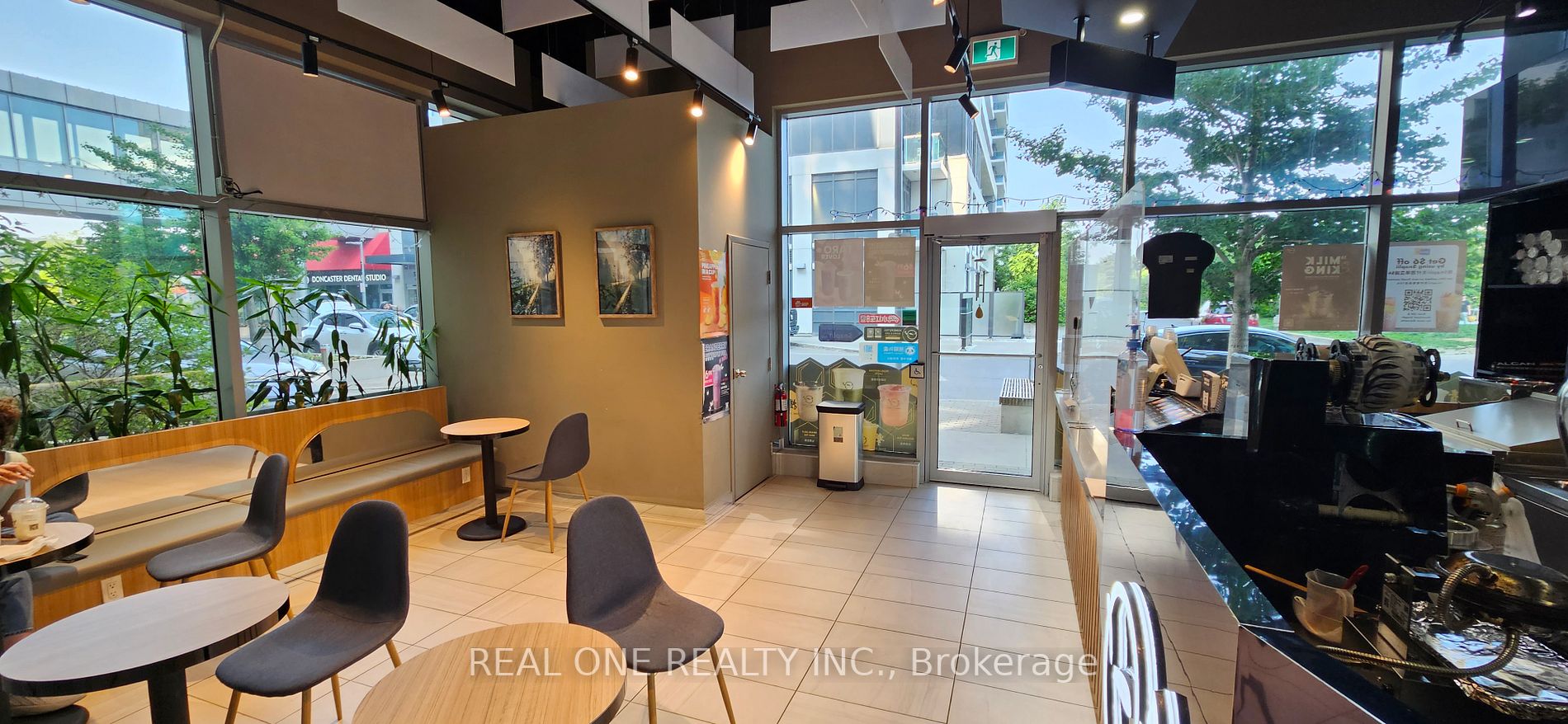 7163 Yonge St, #101