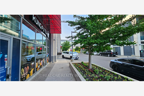 7163 Yonge St, Markham