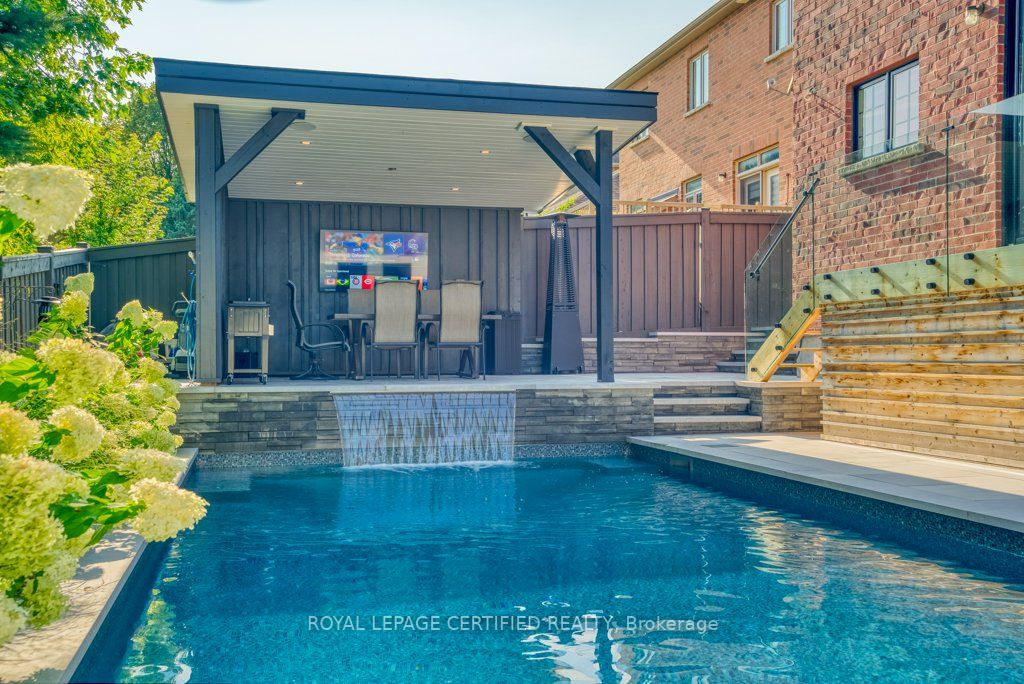 97 Gardiner Drive