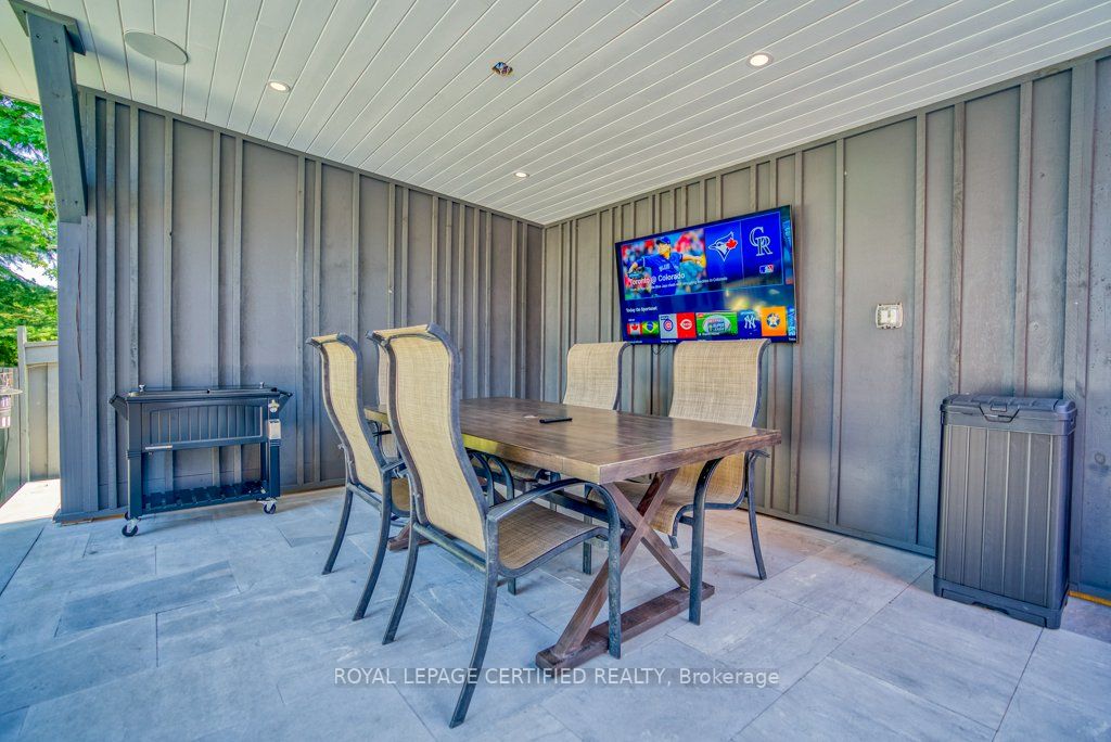 97 Gardiner Drive