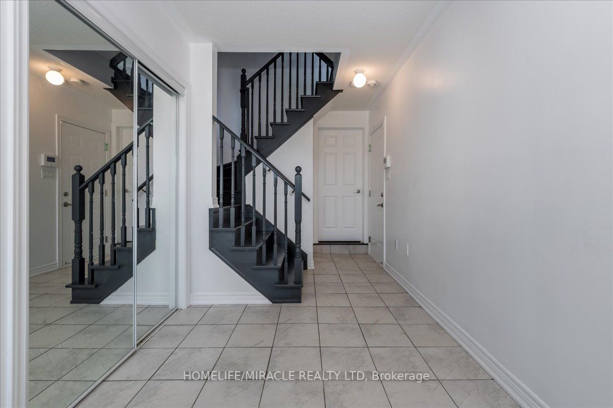 12 Janes Cres