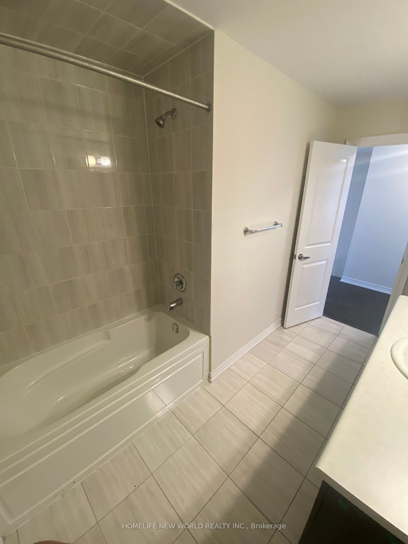 75 Knapton Dr