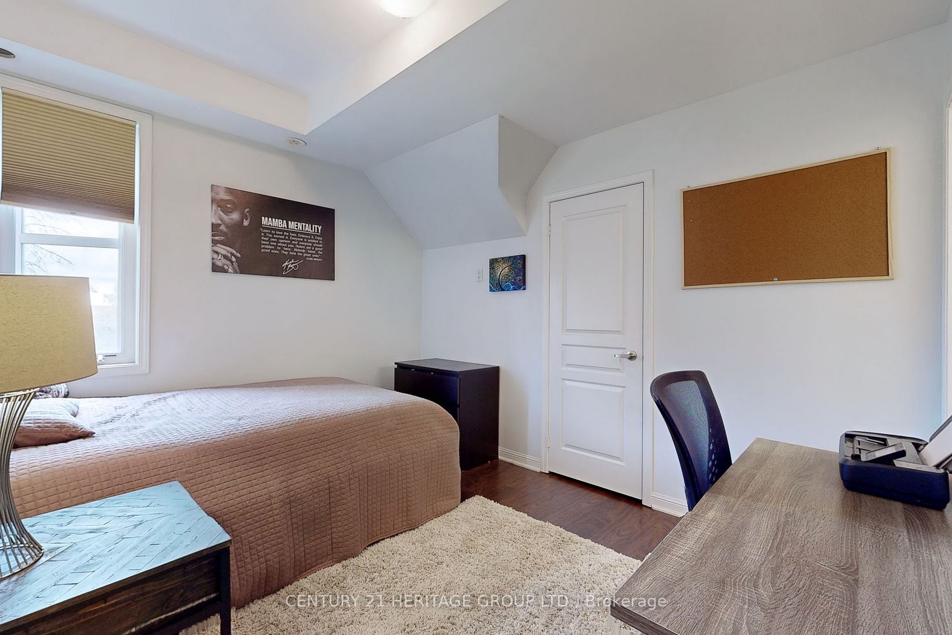 9589 Keele St, #206