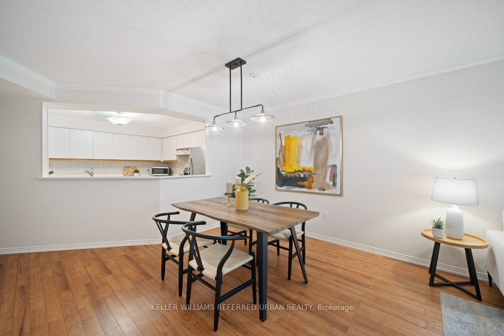 85 Wellington Street W, #103