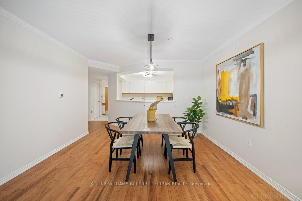85 Wellington Street W, #103