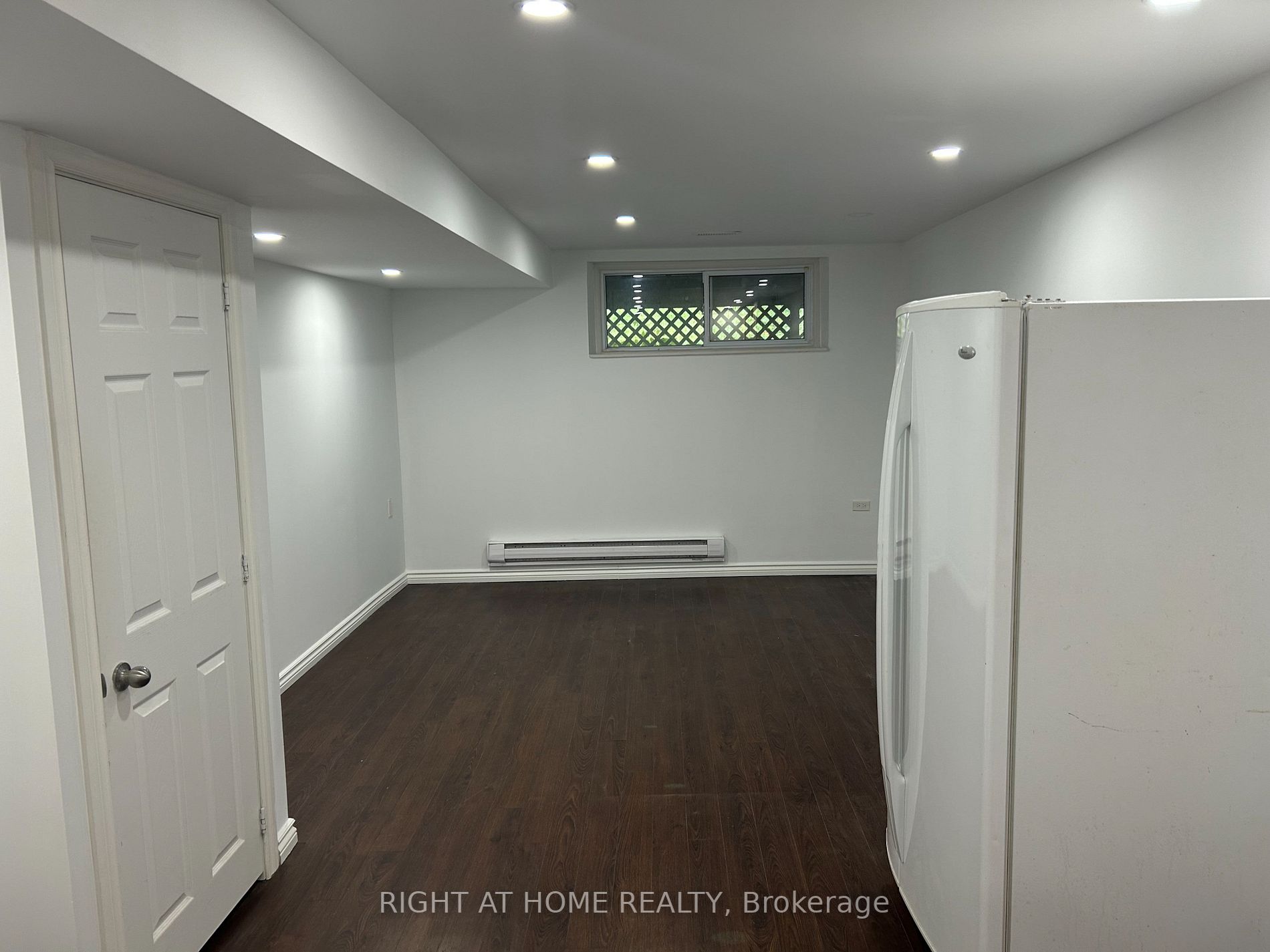 411 Sandford St, #Lower