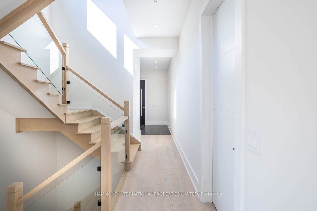 17 Leyburn Avenue