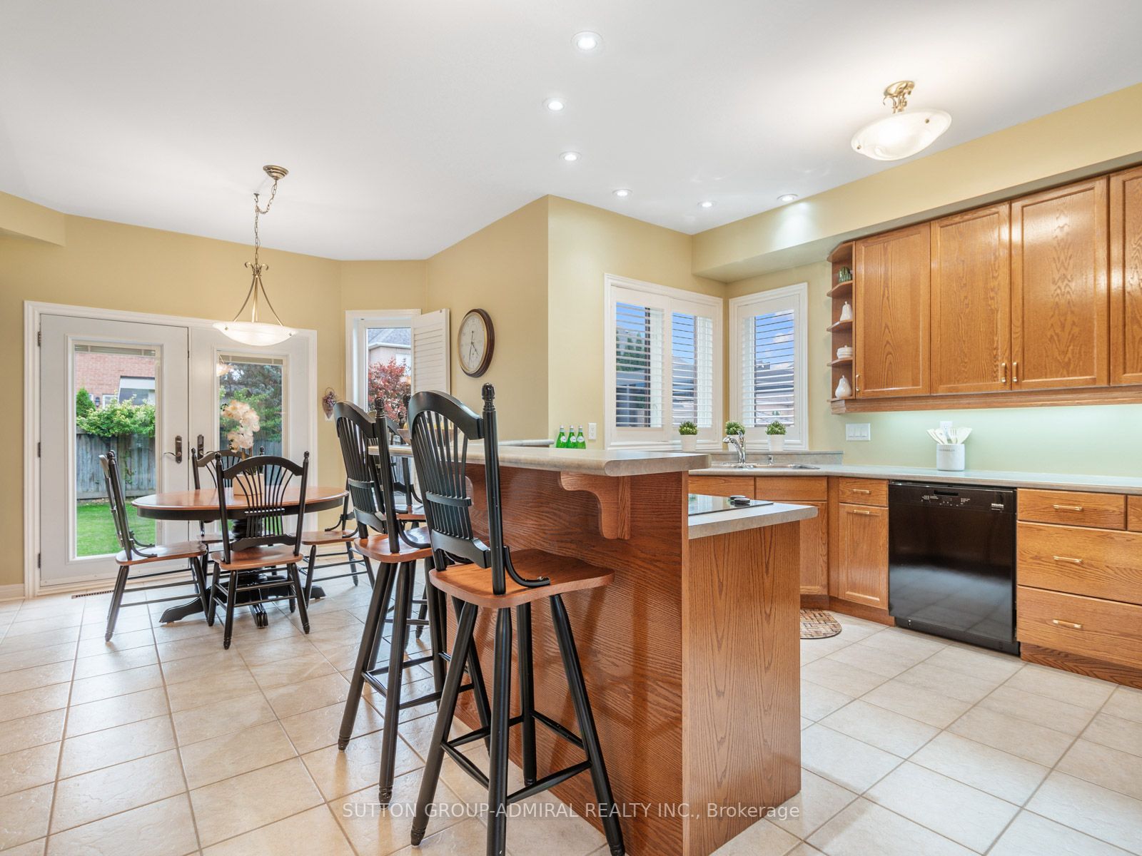 77 Francesca Crt