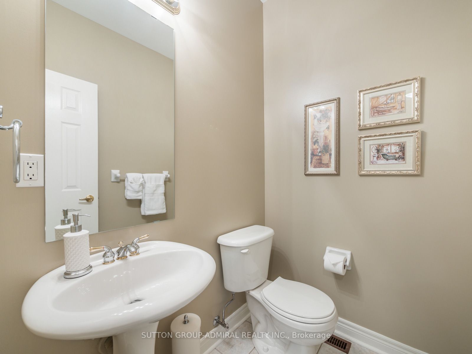 77 Francesca Crt