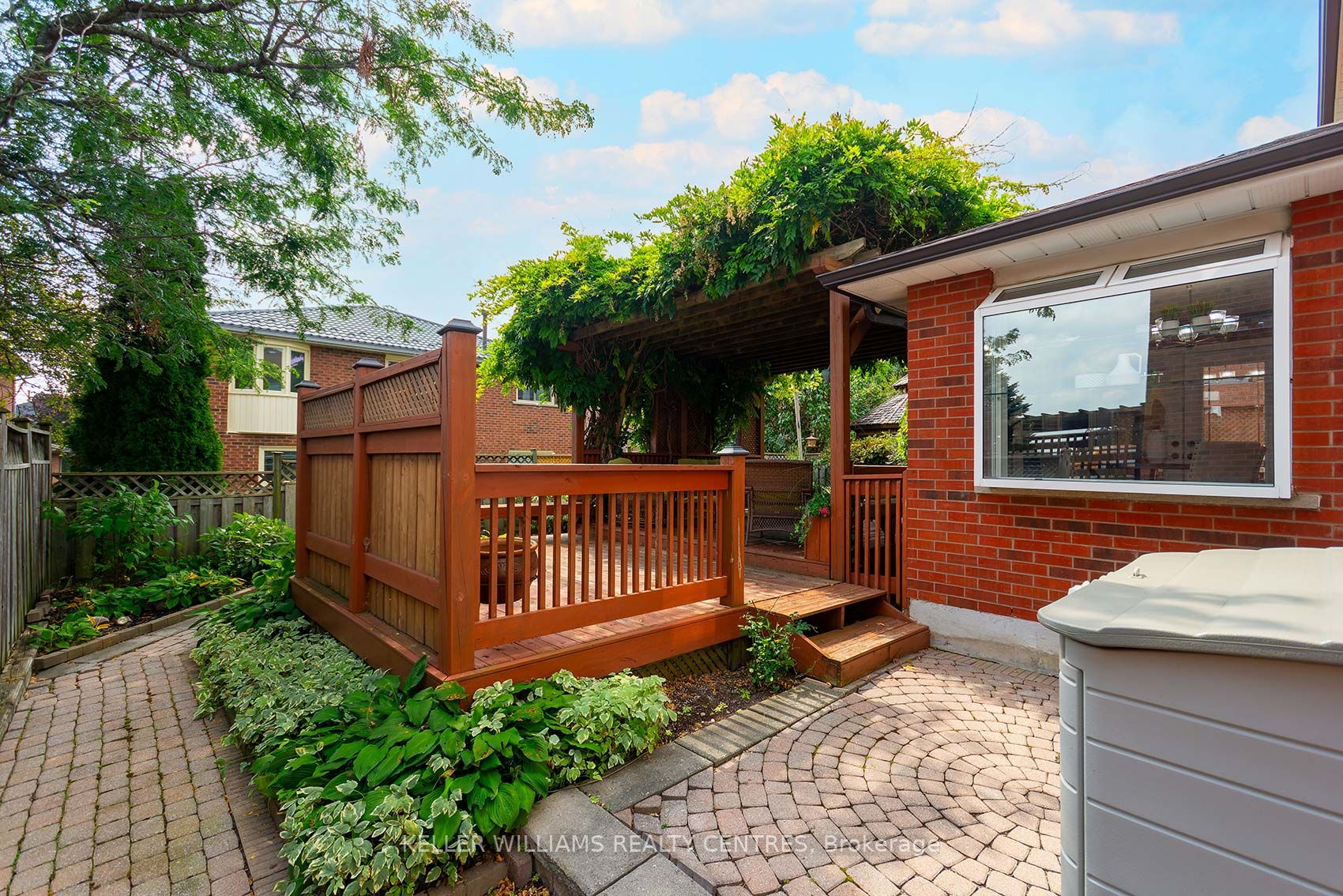 56 Ballard Crescent