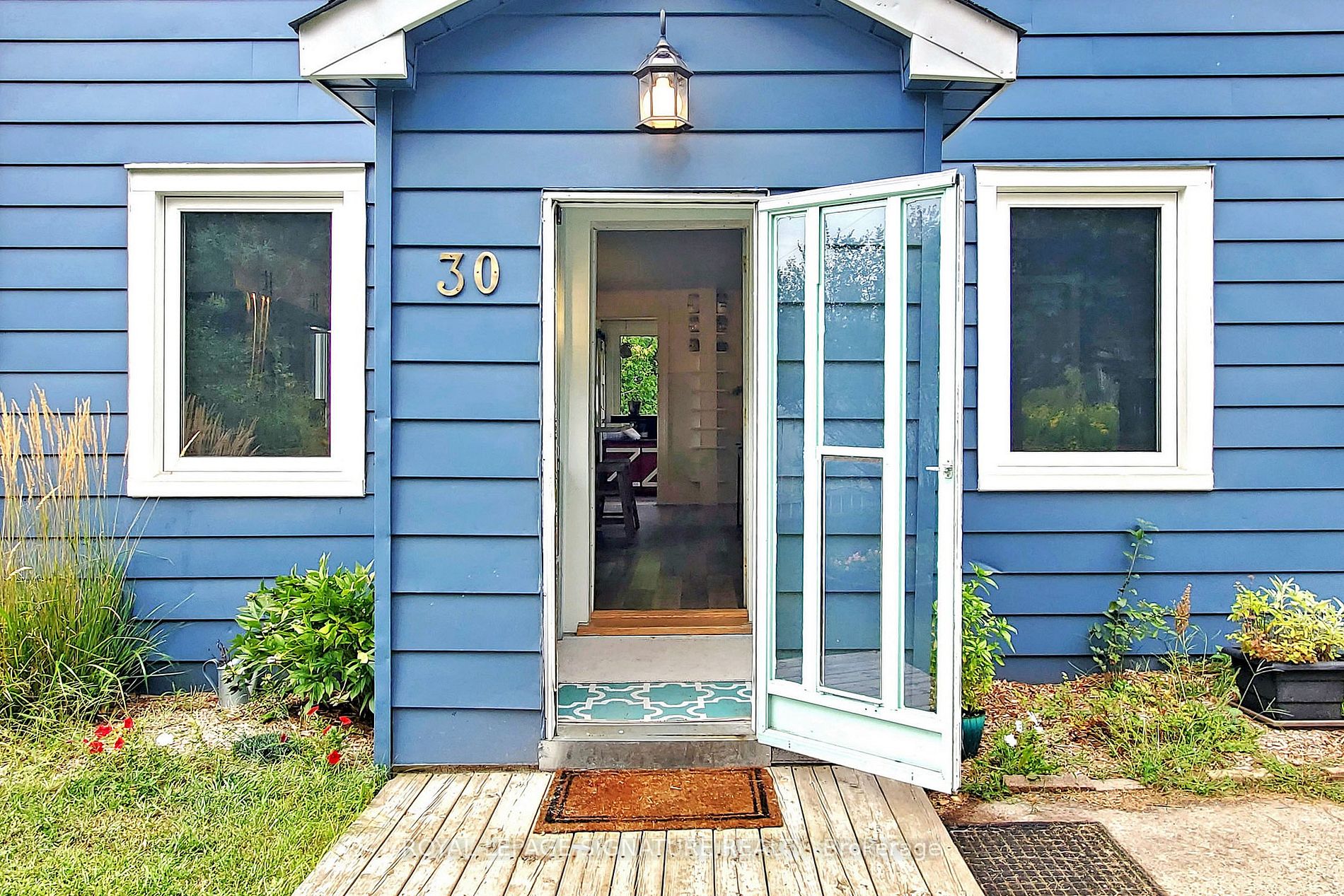 30 Hunters Rd